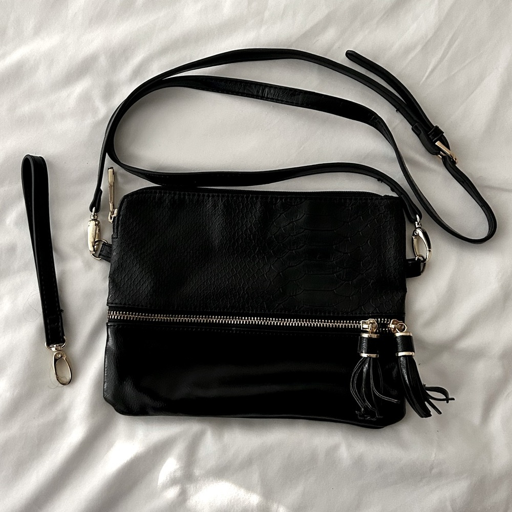 Elegant Steve Madden Black Crossbody Bag